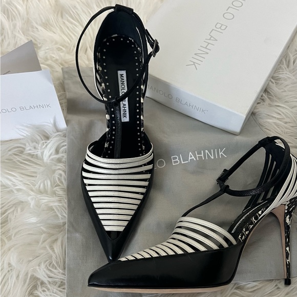 ✨MANOLO BLAHNIK HEELS✨New. Made in Italy 🇮🇹w/ dust bag, box, authenticity card - Picture 4 of 9